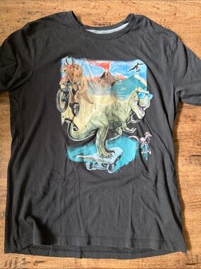 Black Dino Skate Graphic Kids T-Shirt size 14- xl old navy